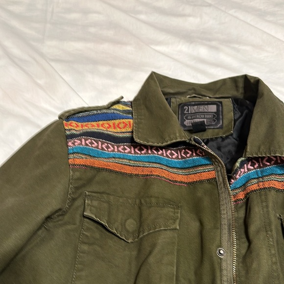 A great olive colored canvas jacket - Picture 2 of 6